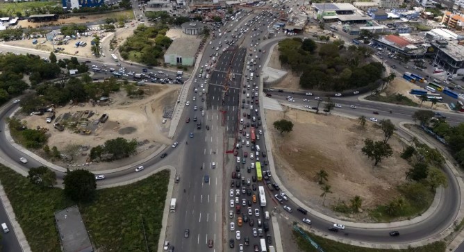 Presunto obstrucción en obra del Kilómetro 9 de la Carretera Duarte