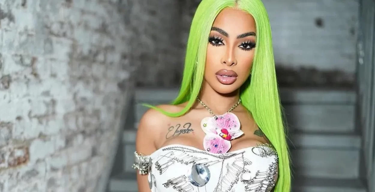 Yailin se estrena «ahí ven» a la luz al carnaval