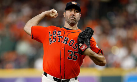 Justin Verlander firma resolución de un año con los Gigantes