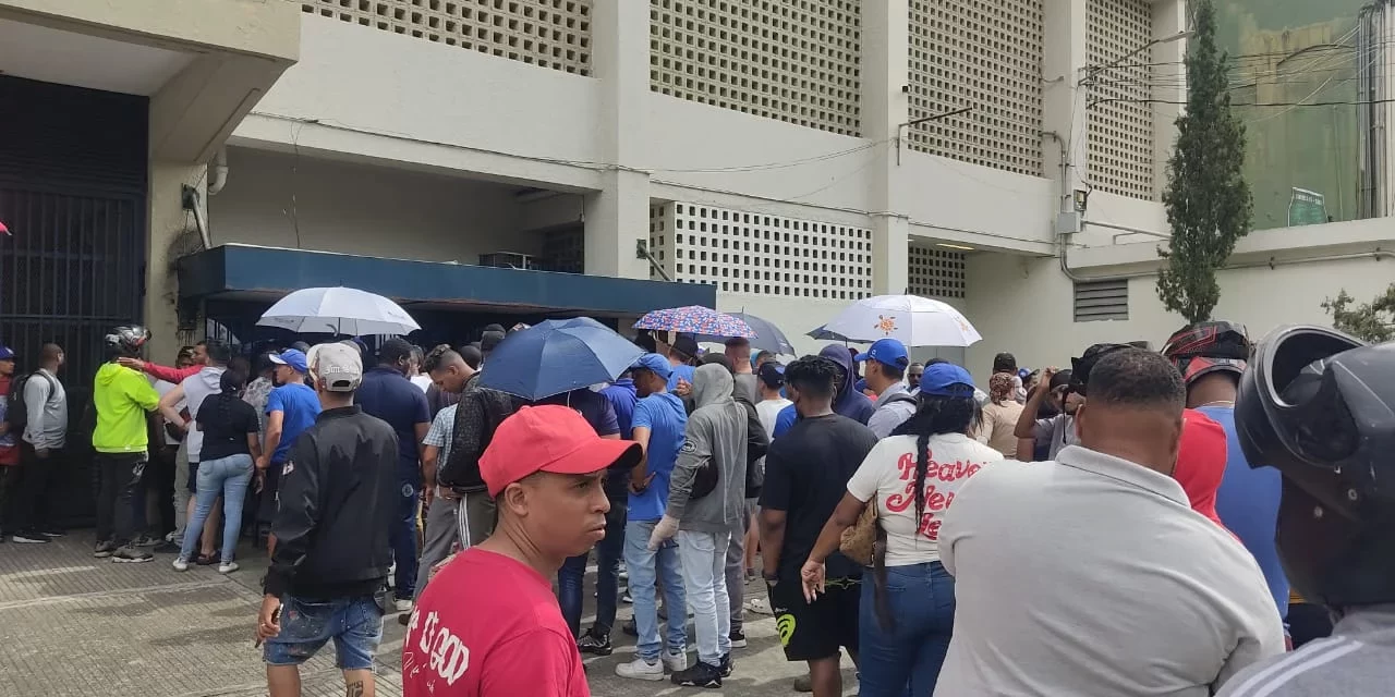 Desde 1,500 hasta 13 mil pesos rondan precios de las boletas para pernio final entre Leones y Tigres