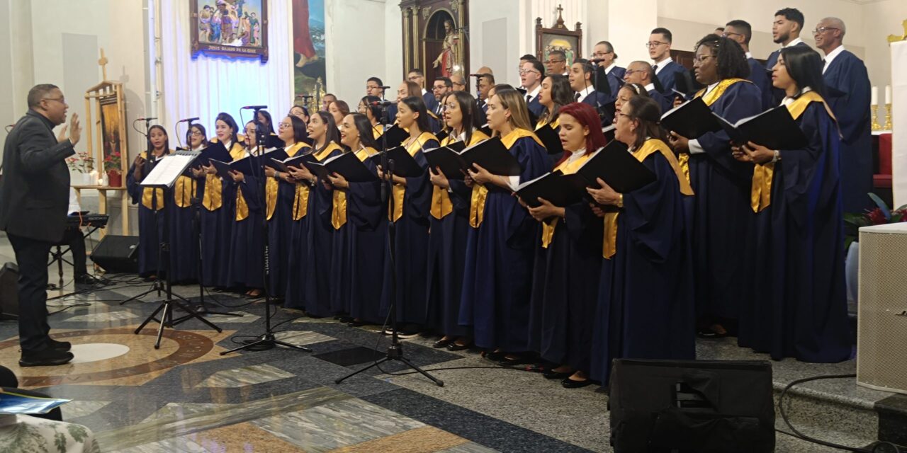Sublime concierto de Navidad del Coro Arquidiocesano de Santiago