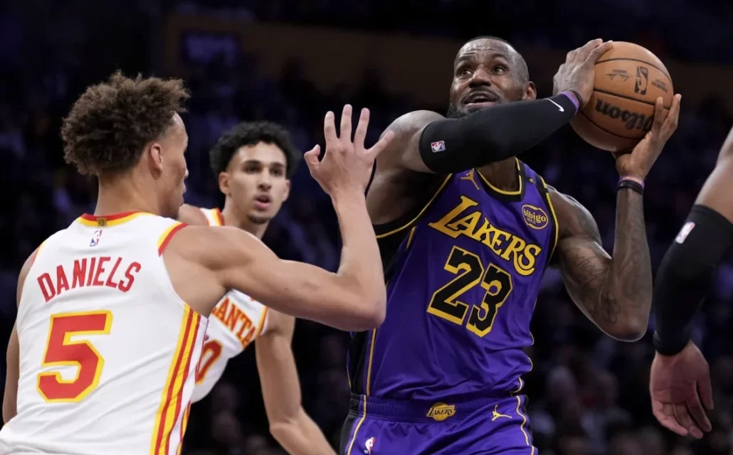 LeBron James rompe récord histórico de Jordan en triunfo de los Lakers sobre los Hawks