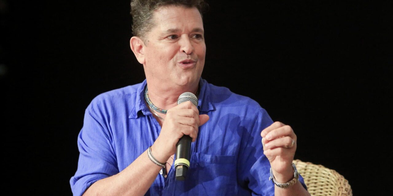 Carlos Vives reclama el valencia de la hispana y su herencia en el festival de heno