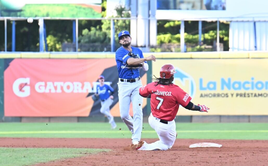 Licey vence al Escogido y se mantiene firme en el primer área
