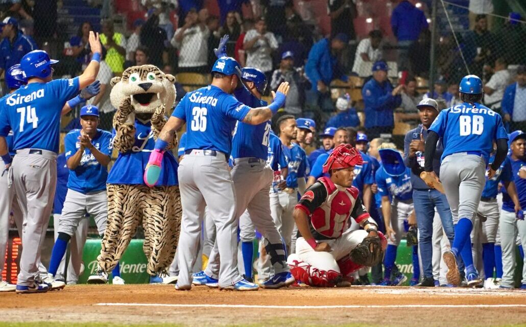 Licey somete al Escogido y empata la serie final