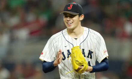 Dodgers Anuncian Acuerdo Con El Cotizado Lanzador Japonés Roki Sasaki Con Un Bono De Firma De $6.5 Millones