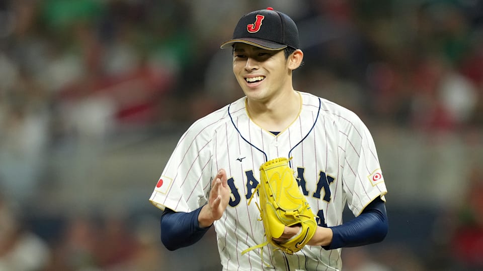 Dodgers Anuncian Acuerdo Con El Cotizado Lanzador Japonés Roki Sasaki Con Un Bono De Firma De $6.5 Millones