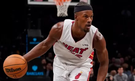 Jimmy Butler advierte a Warriors que no firmará extensión de anuencia con ellos