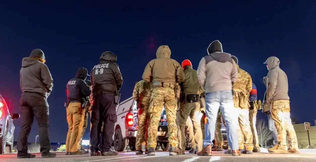 EE. UU. CARGA 22 TRINITRARIOS MIEMOS POR CRIMENES VIOLENTES EN MASSACHUSETTS