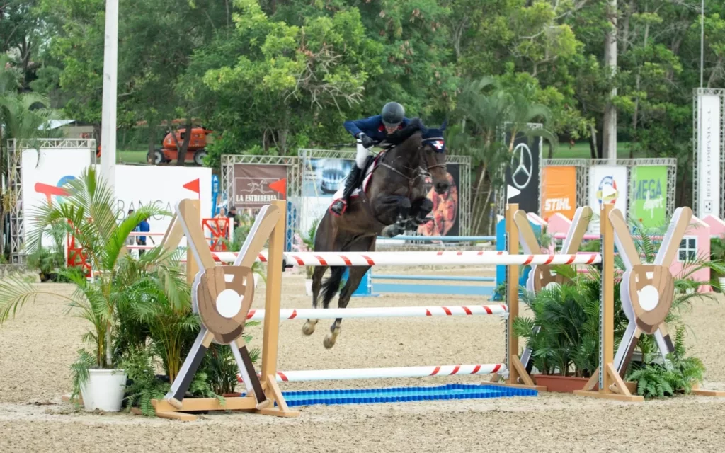 Gabriela Brugal hace historia en ecuestre con su primer ocupación en la Longines FEI Jumping World Cup