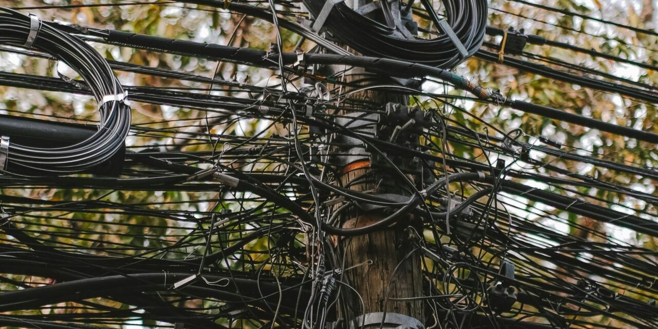 Edeeste elimina las conexiones ilegales