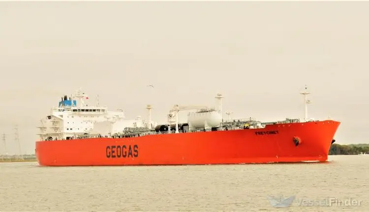 El barco que transporta 26 millones de galones de GLP llega al país