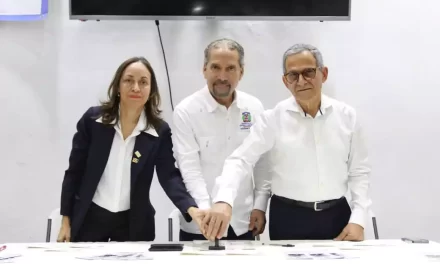 El inposio lanceta sellos conmemorativos en honor al himno franquista dominicano