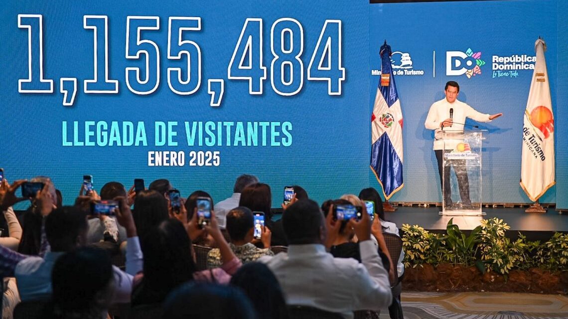 El turismo dominicano establece récord con 1.15 millones de visitantes en enero de 2025