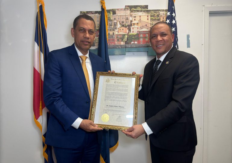 Guido Gómez Mazara agradecido en Nueva York por los esfuerzos de modernización de telecomunicaciones