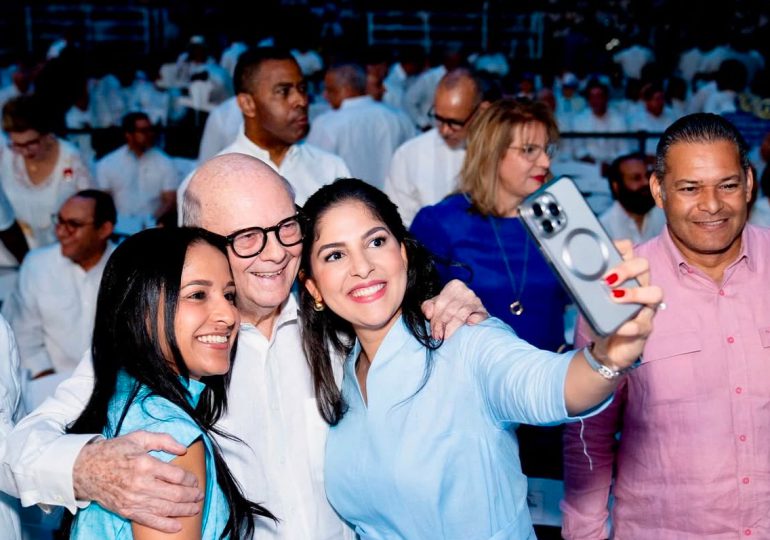Hipólito Mejía celebra 10 años de PRM y destaca su compromiso de cambiar