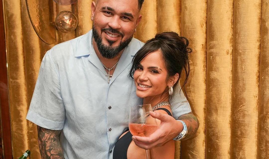 Raphy Pina celebra el éxito del tirada «en Amargue» con Natti Natasha