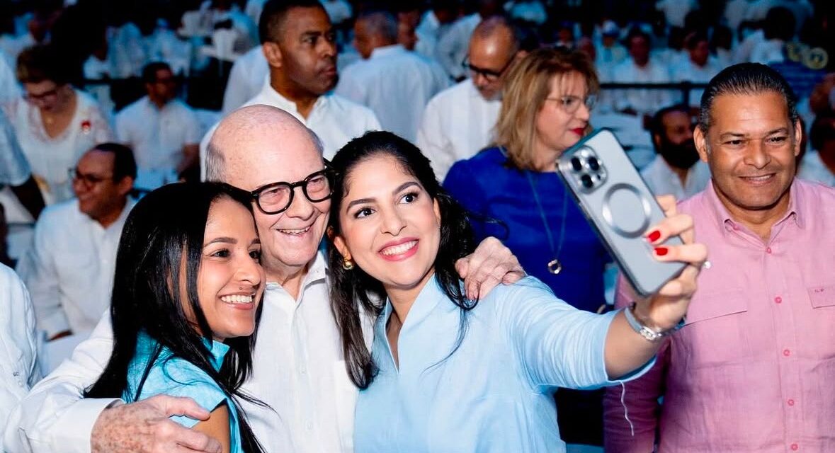 Hipólito Mejía celebra 10 abriles de PRM y destaca su compromiso de cambiar