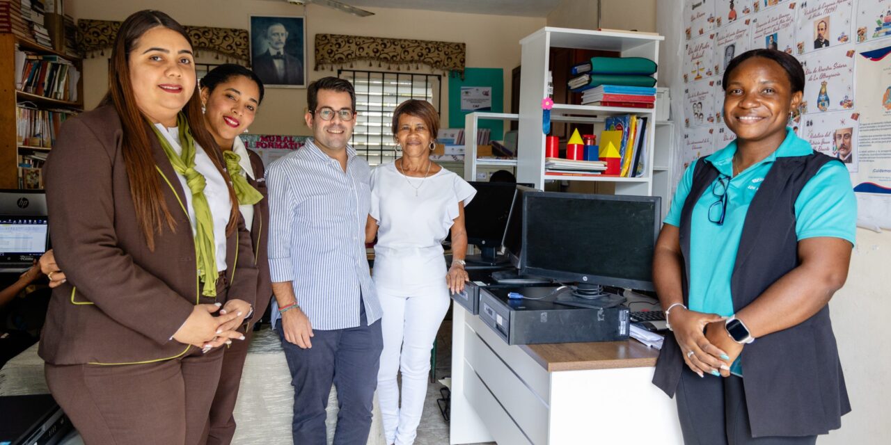 Hospitalen Dona Computers a las escuelas para reforzar su cátedra de computadoras