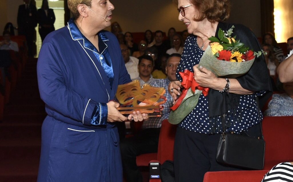 Reconocen a la destacada actriz Josefina Galart
