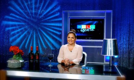 Hola multitud, el software Tania Báez