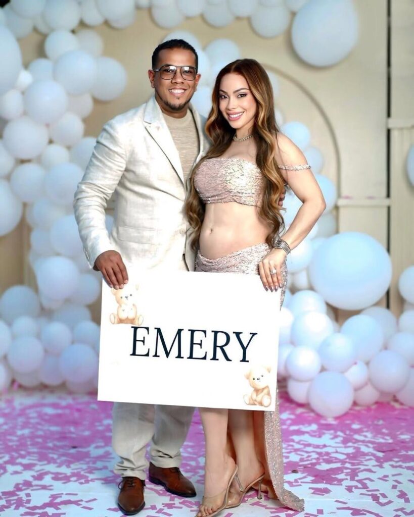 El materialista y Eurys Matos revelan el nombre y el género de su bebé: será una niña y la llamará Emery | Último minuto