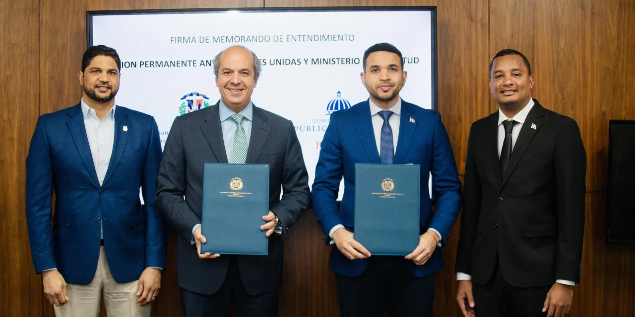 Ministerio de Jóvenes y Socio de la Misión de la ONU para capacitar a futuros diplomáticos dominicanos