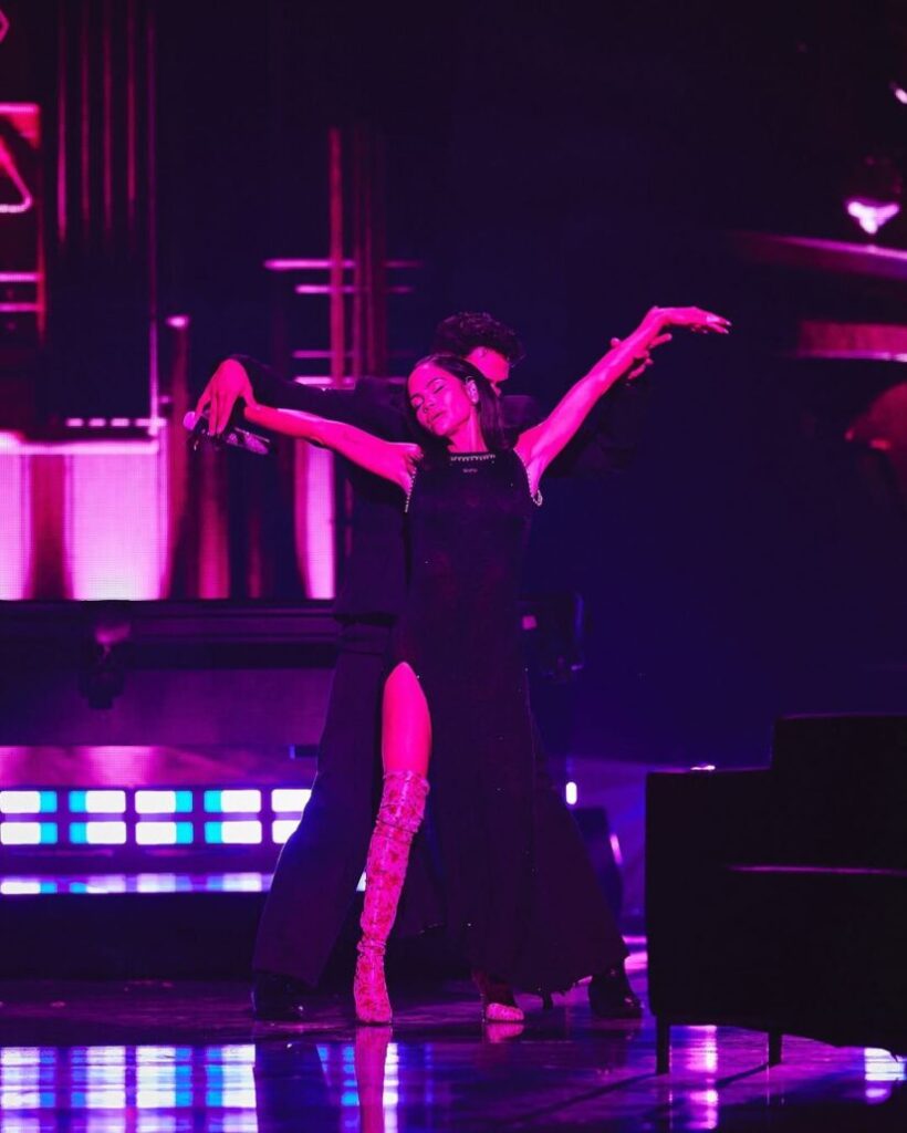 Natti Natasha se estrenó 'de hoy' en la majestuosa escena del premio Lo Nuestro 1 Natti Natasha se estrenó 'de hoy' en la etapa majestuosa del premio Lo Nuestro | Último minuto