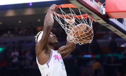 Jimmy Butler se marcha del Miami Heat a los Golden State Warriors de Stephen Curry