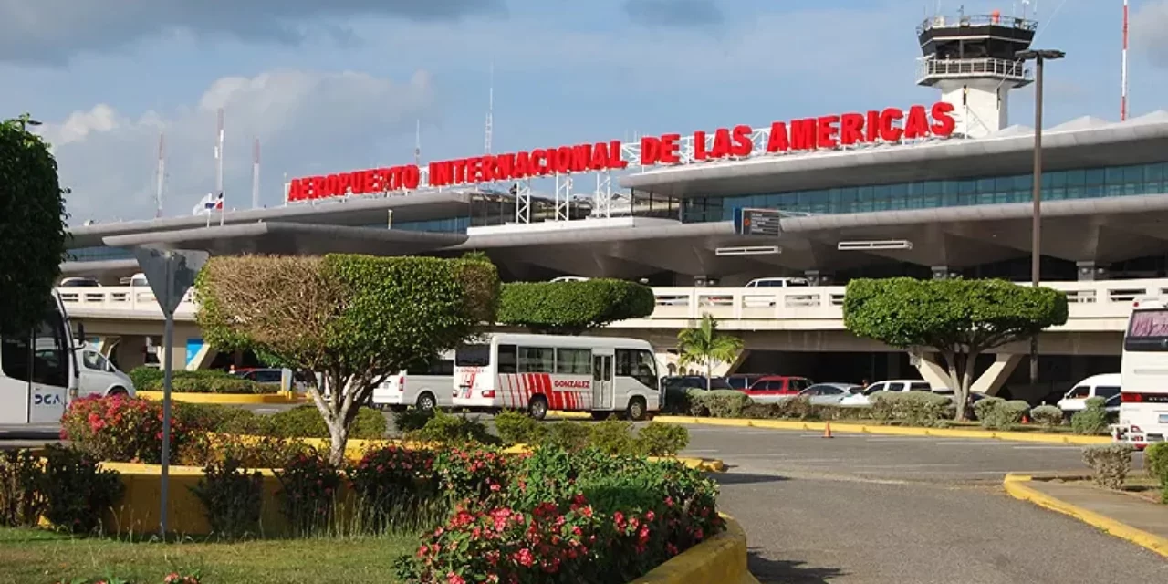 Repatrios de EE. UU. 109 Dominicanos por violaciones de inmigración