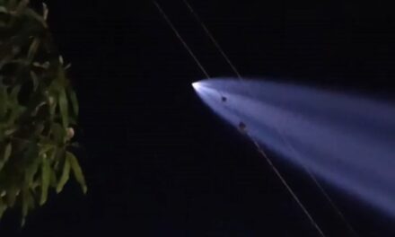 SpaceX's Falcon 9 Rocket visible sobre la República Dominicana