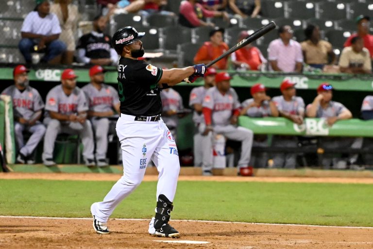 Estrellas Orientales vuelven a firmar a Wilín Rosario como agente rescatado