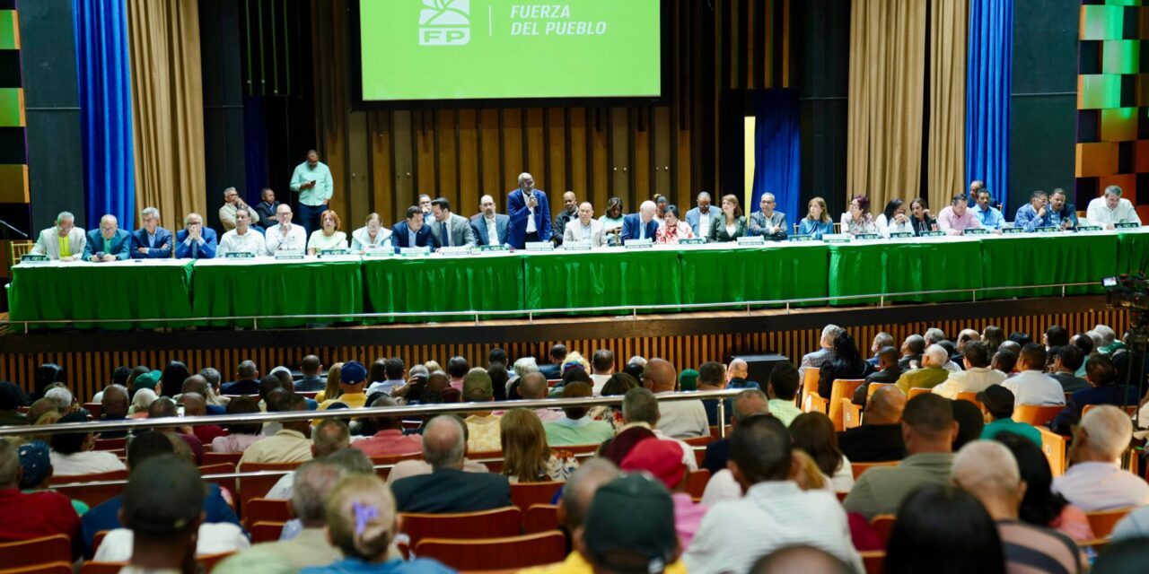 La fuerza de la clan celebró la asamblea de líderes en el distrito franquista