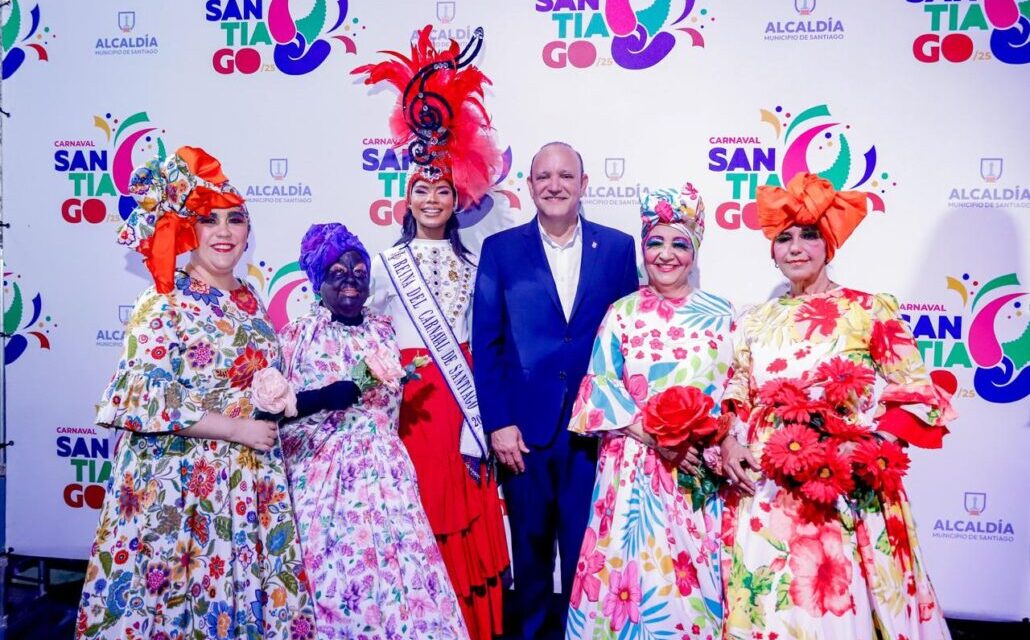 Santiago presenta su carnaval 2025