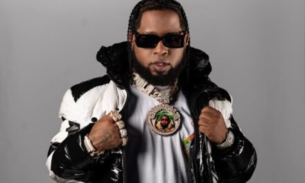 Chimbala celebra sus nominaciones en premios