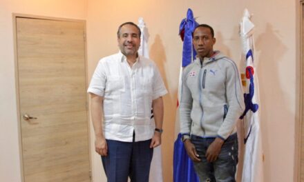 INEFI contrata al medallista José Miguel Paulino