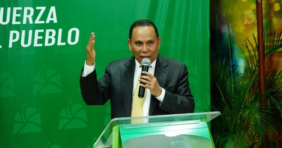 «La gente está siendo tomada por el diablo por los altos precios de los alimentos», dice Radhamés Jiménez