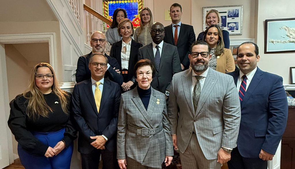 República dominicana promueve su posición como centro biomédico en Washington, DC