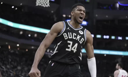 Antetokounmpo regresa y Bucks remontan en postrero cuarto para vencer 116-110 a Clippers