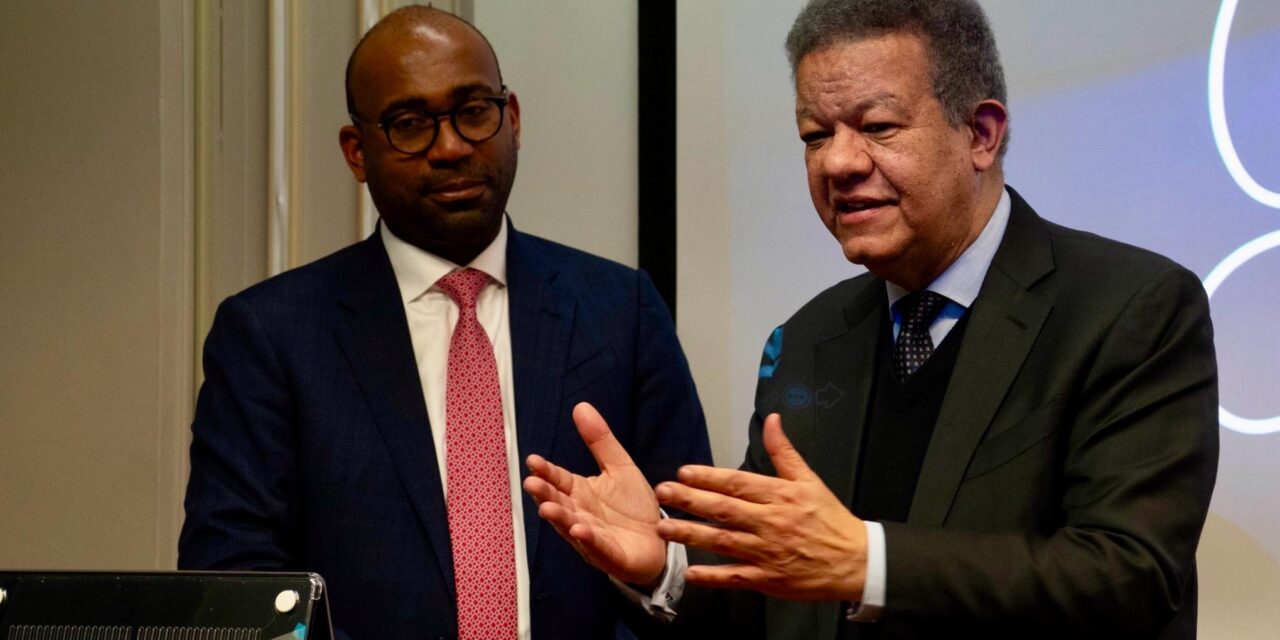 Leonel Fernández asiste a la conferencia en Nueva York: «La evolución de la democracia en la República Dominicana»