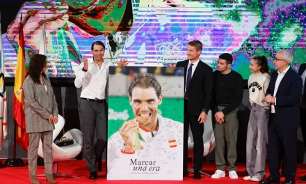 Rafael Nadal, homenajeado en el Comité Olímpico Español: «No he vuelto a coger una pala»