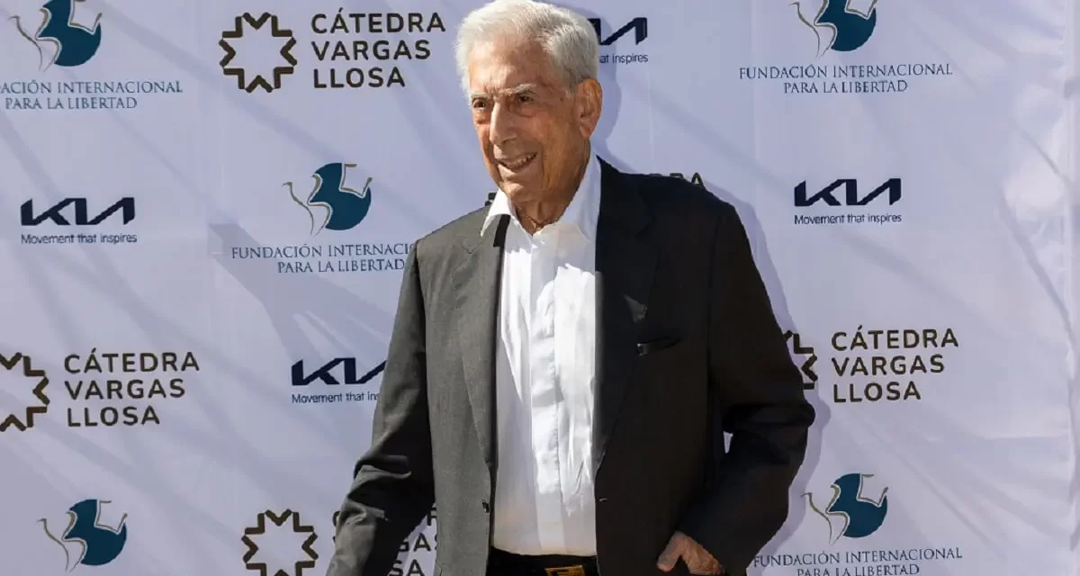 Mario Vargas Llosa cumple 89 primaveras