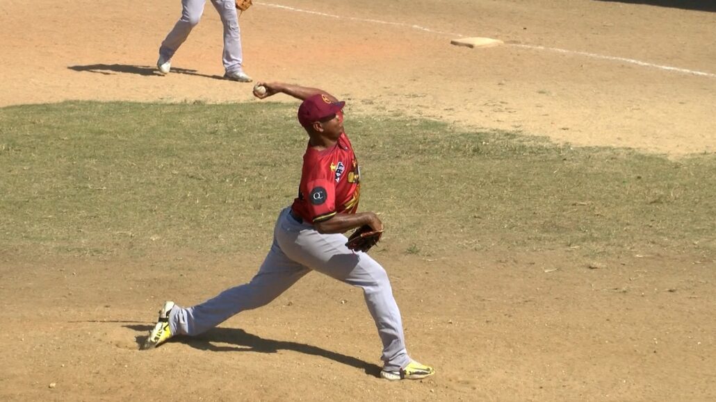 Bravos de San Luis y Jinetes del Naranjo triunfan en el Torneo de Béisbol Superior de la Provincia Santo Domingo