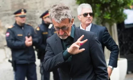 El exjefe de equipo de la F1 Eddie Jordan fallece a los 76 primaveras