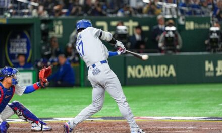 Shohei Ohtani lidera remontada de los Dodgers en el inicio de la Serie de Tokio