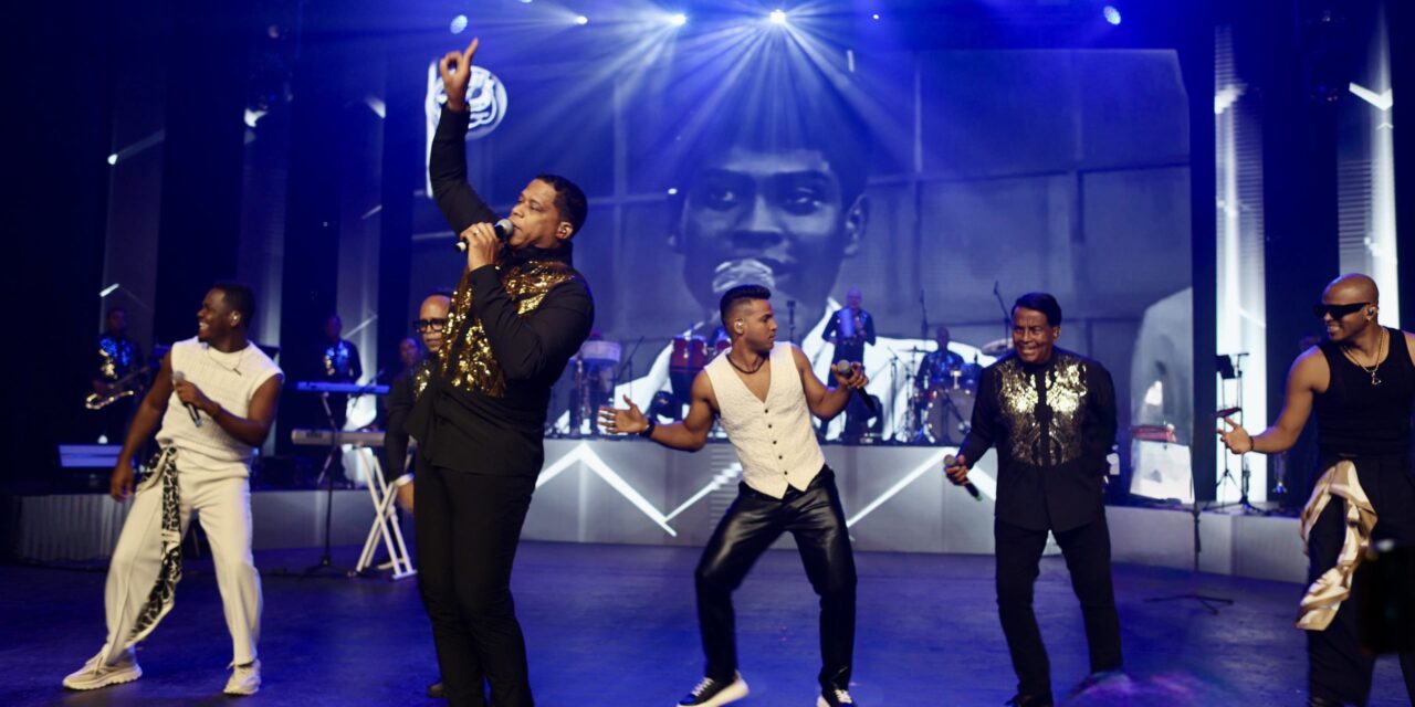 Show «Johnny Lives: The Residence» rinde homenaje póstumo a Diómedes Núñez en su segundo show