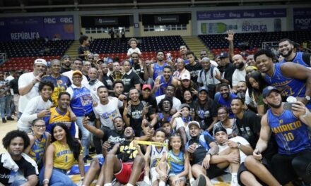 Cámara de Diputados aprueba convenir a la Abadina y club Mauricio Báez