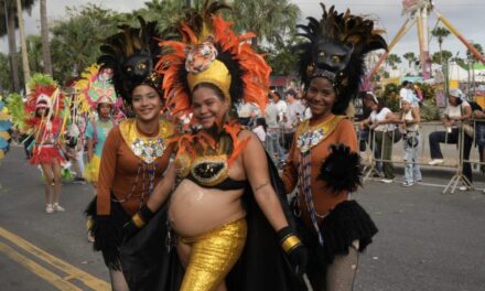 Manuela, la hermosa hermosa que capturó todos los fanales en el Desfile del Carnaval Nacional