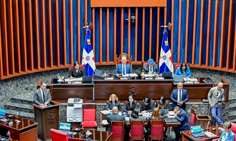 JCE anuncia una inversión de RD $ 6,000 millones en una nueva maleable de identificación