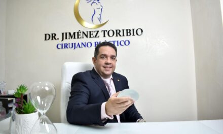 El Dr. Jorge Jiménez afirma: «Al elegir un cirujano plástico, es crucial priorizar la calidad de la cantidad»